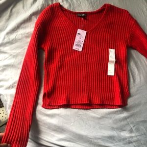 Red T-shirt long sleeve,